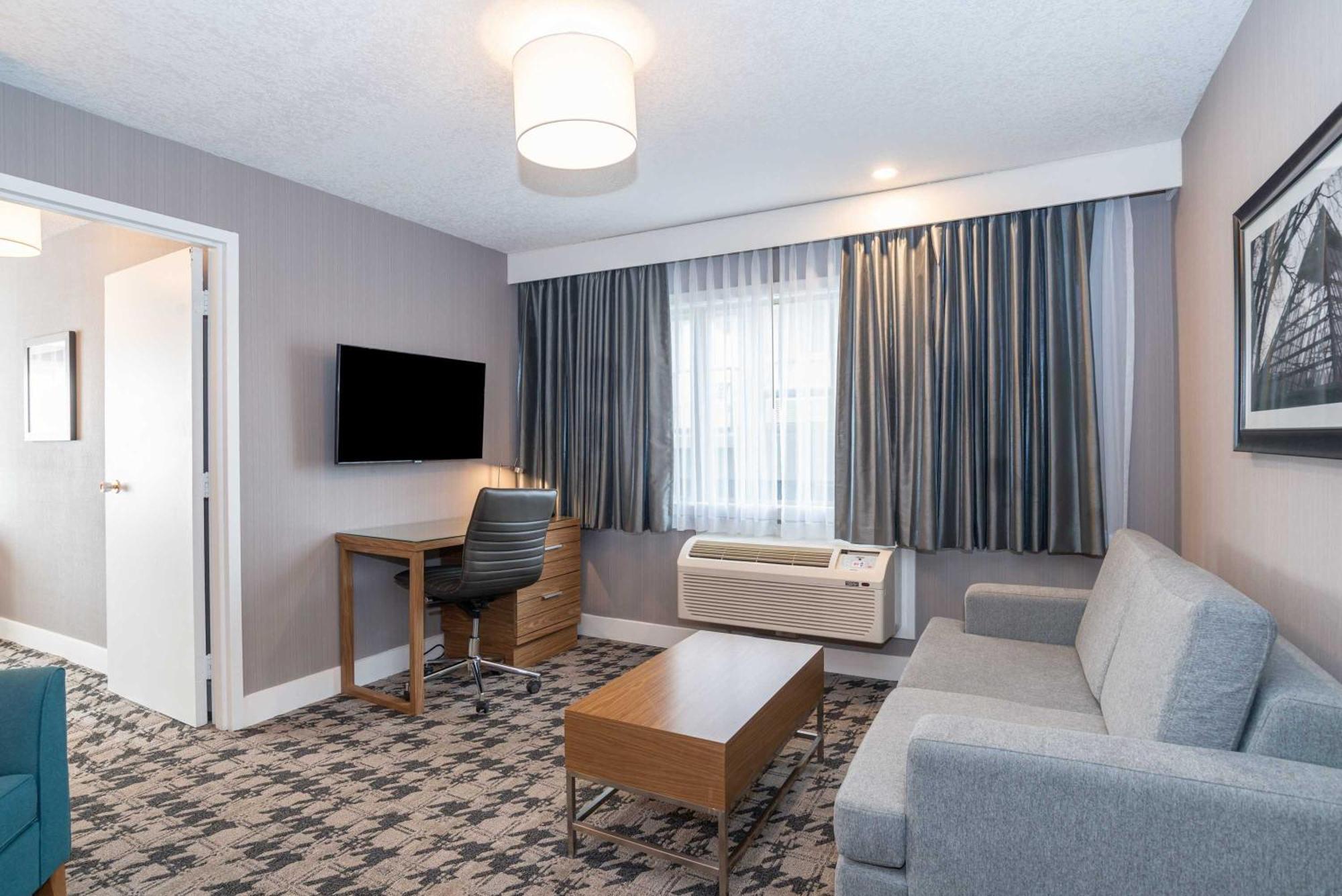 Sandman Hotel Edmonton West Extérieur photo