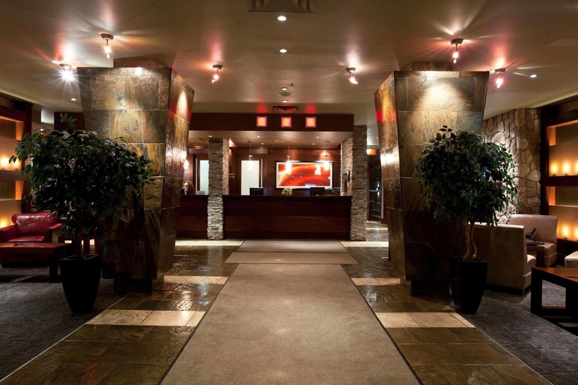 Sandman Hotel Edmonton West Extérieur photo